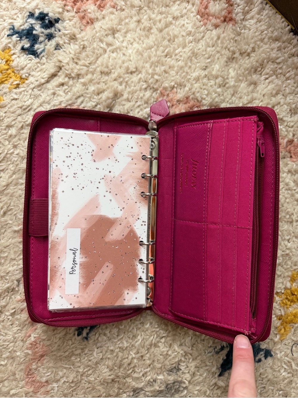 filoFAX Hot Pink Compact Organizer Wallet - Picture 3 of 3